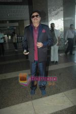 Shatrughun Sinha at Mumbai airport on 18th Feb 2011 (2).JPG
